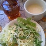 ローマステーション - ランチのサラダ・スープ・飲み物