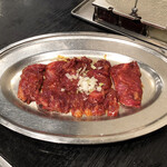 牛王 - ハラミ1,280円。食べていないのににくにくしさが伝わってきます