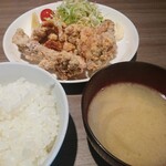 Yaranu Zen Yori Yaru Gizen - やらやる特製ザンギ定食(770円)