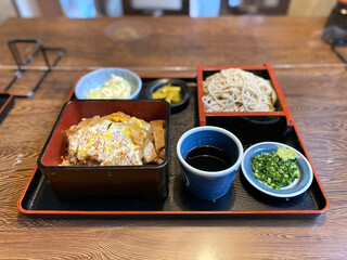 Shige saku - ・カツ丼セット 冷そば 1,150円/税込
                        (焼津市グルメクーポンにて650円/税込)