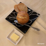 プチレストラン ブーケ・ド・フランス - バゲット･バタールとブール