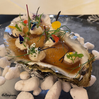 プチレストラン ブーケ・ド・フランス - 料理写真:牡蠣の冷製 ジュレとエスプーマとともに