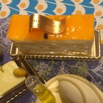 Chocolaterie&Bar ROND-POINT by Hirofumi Tanakamaru - 