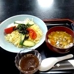 金龍亭 - つけ麺とカレー丼のセット、珈琲付き。