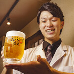 Asahi Draft Beer “Asahi "Maruefu"” 400 yen for medium draft, 250 yen for small draft, 750 yen for MEGA draft