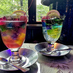 喫茶 ソワレ - 左はゼリーワイン¥800