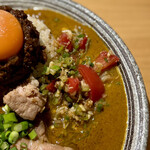 吉田カレー  - トマネギガーリックシュリンプアチャール