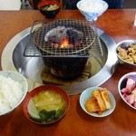 山木屋 - 七輪の炭火で焼きます