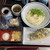 たぬき屋 - 冷ぶっかけ(並) 450円、山菜おこわ 120円、なすの天ぷら 130円