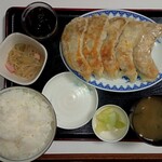 味吉 - ギョーザ定食