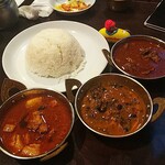 カレー３種、グンドゥルック、マトングレイビー、ポーク