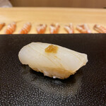 鮨 さいとう - お酒はヌルめの燗がいい〜サカナは炙ったイカで良い〜