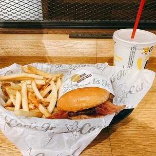 カールスジュニア_0