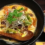 五味五香 - 黄色担々麺が一番好き