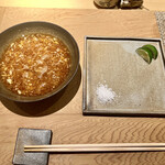 天ぷらあら木 - 天つゆ、塩、酢橘