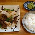 やさい畑 家庭料理 - 牛肉とピーマンと玉葱炒め