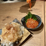 肉汁餃子のダンダダン - チャンジャ427円とオニオンスライス427円