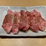 焼肉 戸板商店 - 上カルビ、780円(税別)