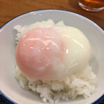 鳴子ホテル - 温泉卵。このプルプル加減は真似できない。