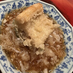 成生 - 太刀魚です。皮目には大葉があてられていました