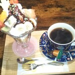 喫茶 あじさい - チョコレートパフェ、珈琲。