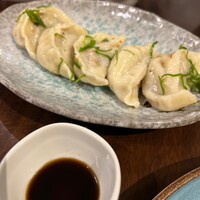 上海料理 四季陸氏厨房 - 餃子