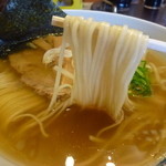 美しい細ストレート麺