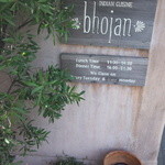 Bhojan - 店名看板もシャレてます