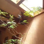 ボージャン - 天窓で明るいです