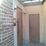 ボージャン - 奥まったところに入口があります