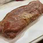 らぁ麺 飯田商店 お土産直売所 - 「吊るし炭火焼チャーシュー」