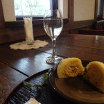 茶房　萌木 - うの花まんじゅう（昆布茶付き）350円