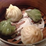 ライオン飯店 - 小龍包とえび蒸し餃子