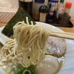 麺屋 瑞風 - 鶏白湯ラーメンの麺リフトアップ