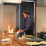 馳走西健一 - 黒ムツを炙ってます！