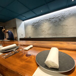 馳走西健一 - カウンターから