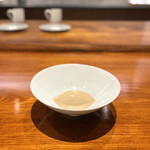 馳走西健一 - ・ヘーゼルナッツのアイスクリーム