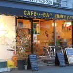 CAFE +++ BAR HONEY STYLE - 店舗外観