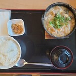 Michi No Eki Fuji Oyama - もつ煮定食(ご飯大盛・税込950円)