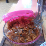 とん壱 - 卓上の無料　醤油漬けスライスにんにく