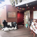 Sacre Fleur Karuizawa - Cow Bench at the Entrance