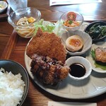 三國湊 食の蔵 灯 - 