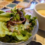 De Salita 市ヶ谷 - レモンドレッシングサラダとコーンスープ