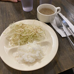 栄町ステーキ - ライス、サラダ、スープはセルフで食べ放題