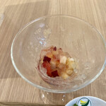 フルーツ すぎ - 桃の下にはさくらんぼやプラムの果肉が入ってました