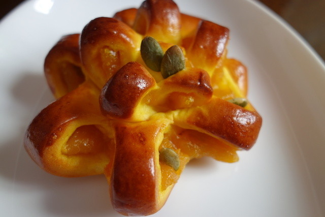 パンのみみ 木･ぼーう（キ ボーウ） - 桑折（パン）の写真