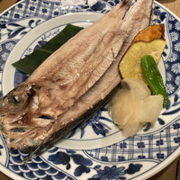 割烹本山サカナ - 本日のおさかなの膳（税込 1,680円）評価＝○（魚：トビウオ）