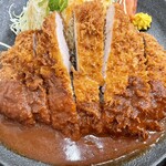 味の店 一番 - 超大ロースカツ定食
            超大ロースカツ(230g)