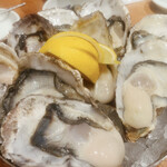 魚とワインはなたれThe Fishand Oysters - 