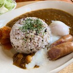 サワコーヒー - 鶏ひき肉とひよこ豆の薬膳カレー（ミニサラダ付き）…税込720円